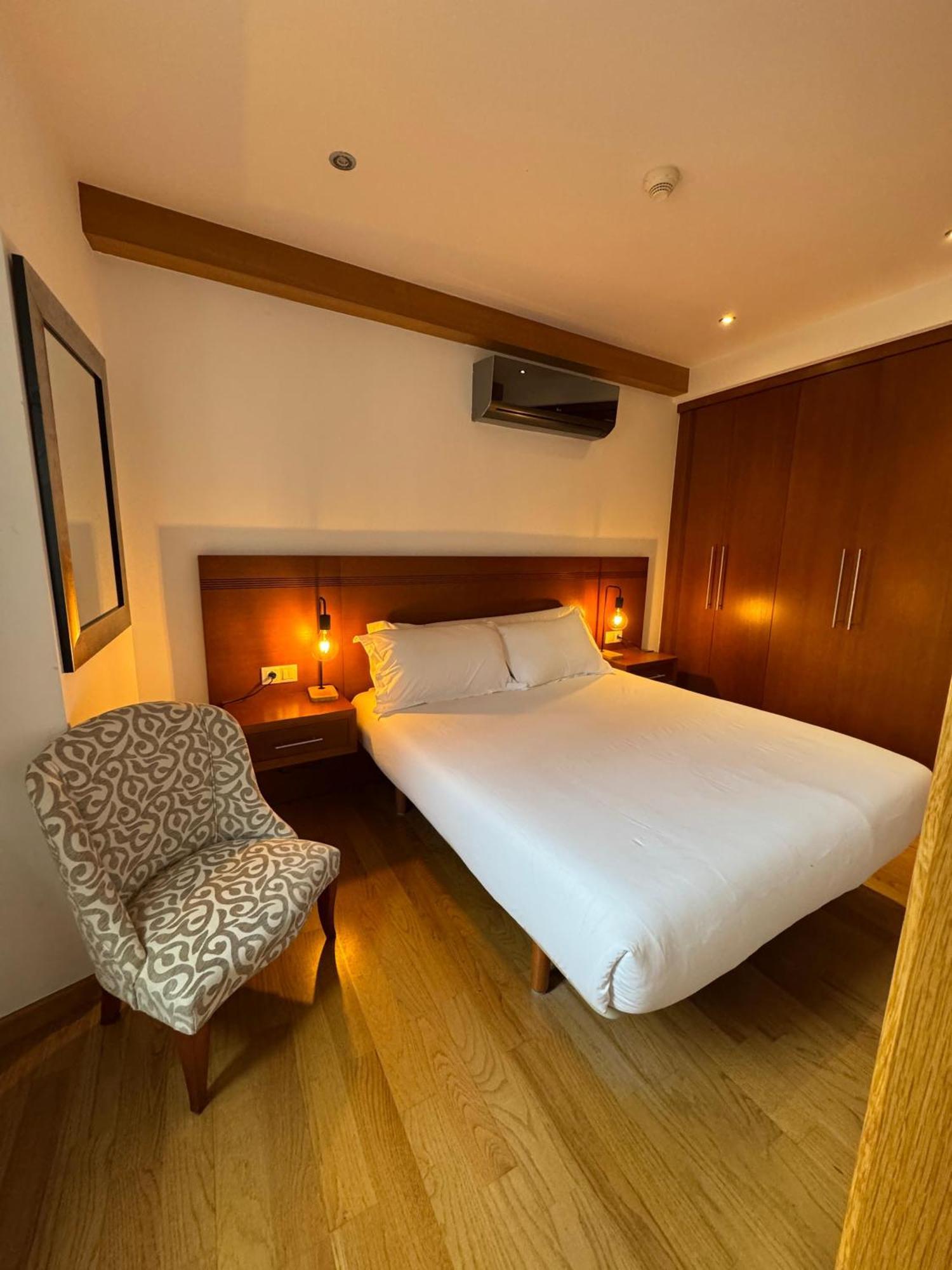 Apartamentos Casa De La Inmaculada Santiago de Compostela Ngoại thất bức ảnh
