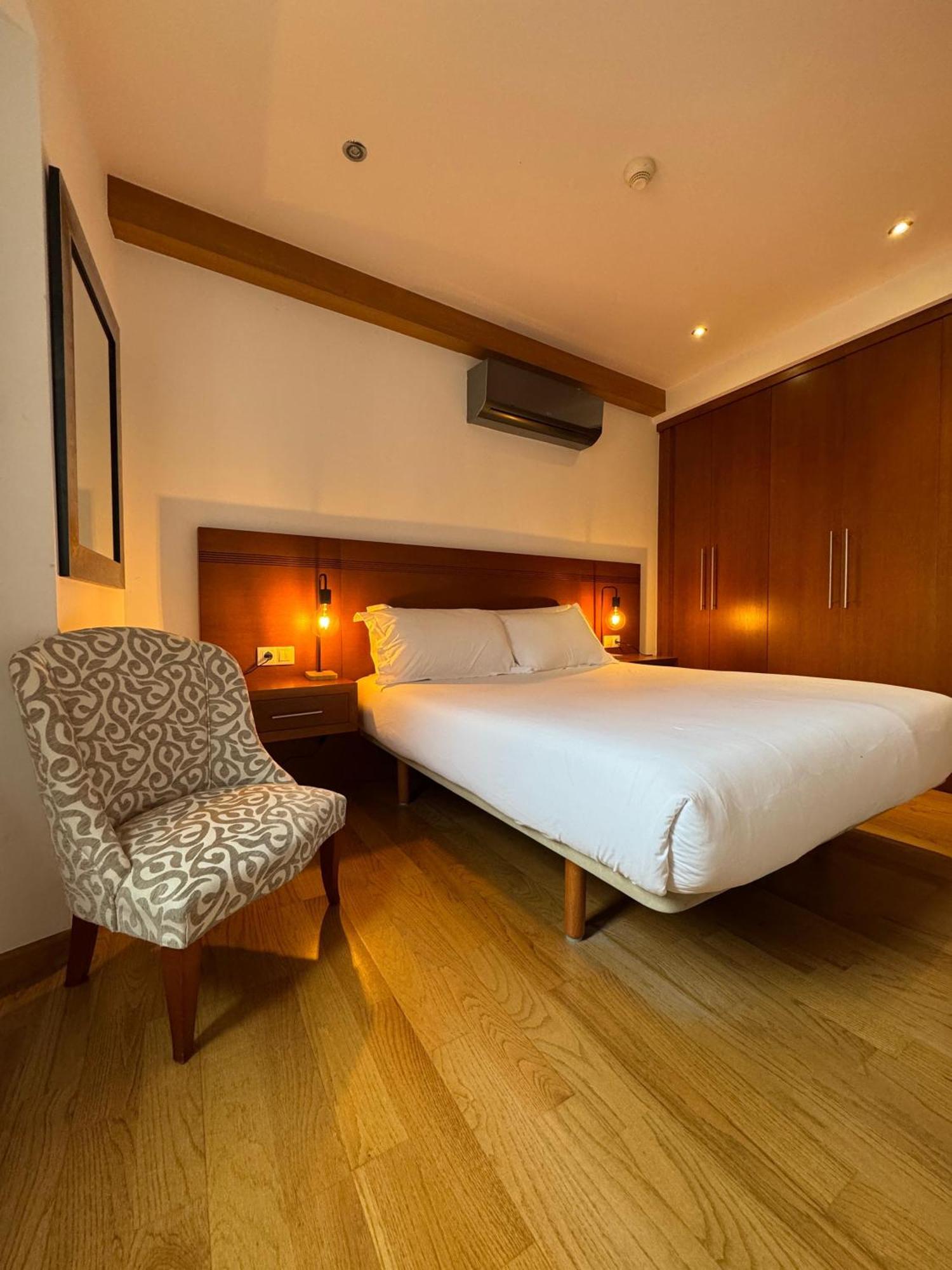 Apartamentos Casa De La Inmaculada Santiago de Compostela Ngoại thất bức ảnh