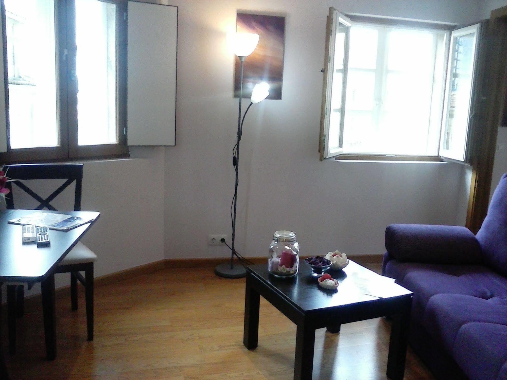 Apartamentos Casa De La Inmaculada Santiago de Compostela Ngoại thất bức ảnh